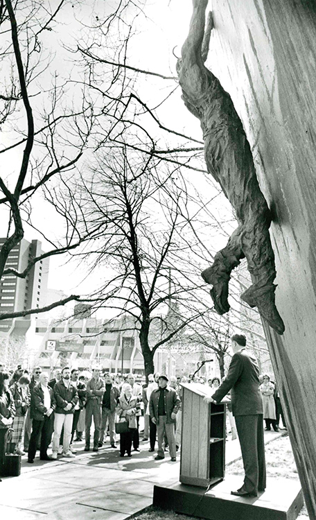 Attendees at the third Day of Mourning sponsored by the Hamilton and District Labour Council. This somber annual tradition, memorializing those who died or were injured on the job, continues today, April 28, 1992. Courtesy of The Hamilton Spectator Collection, Local History & Archives Department, Hamilton Public Library.