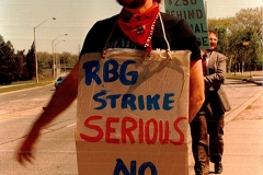 RBG’s management appeared to think their workers would never go on strike to back up their bargaining demands, but they were wrong, 1989. Courtesy of the Local 5 fonds, William Ready Division of Archives and Research Collections, McMaster University.